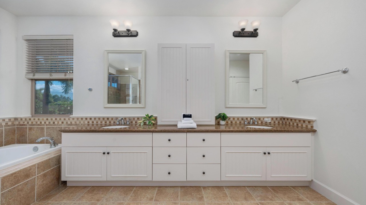 Photo of Bathroom in Kulalani