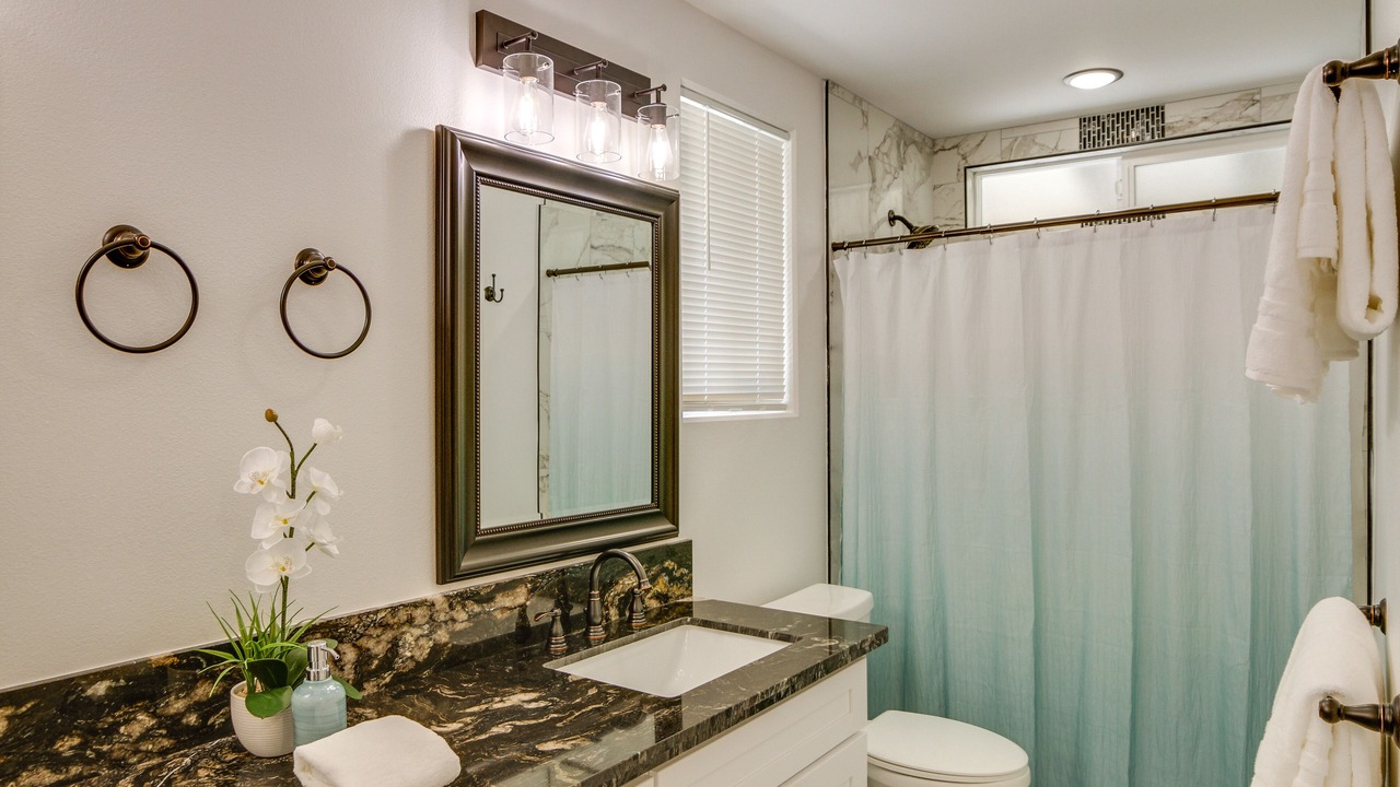 Photo of Bathroom in Keaau