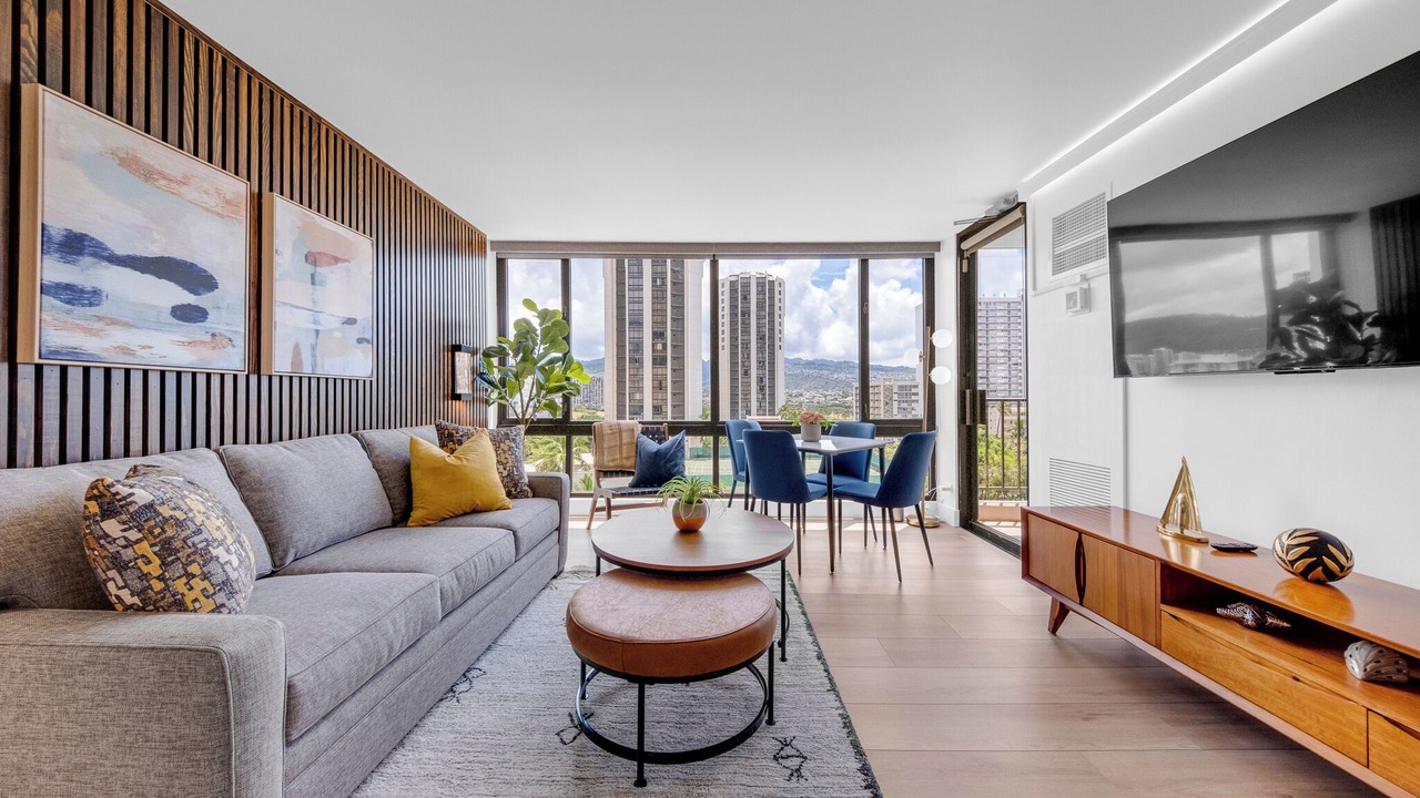 Photo of Livingroom in Waikiki