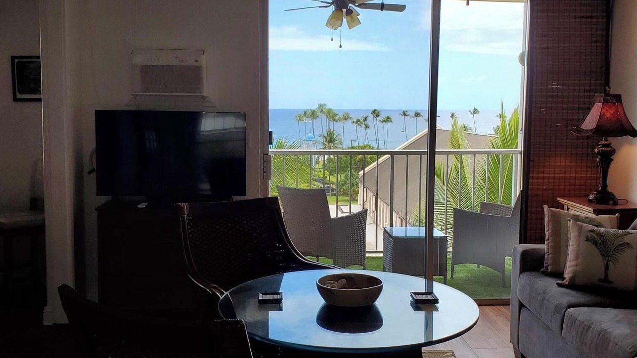 Photo of Livingroom in Historic Kailua Village