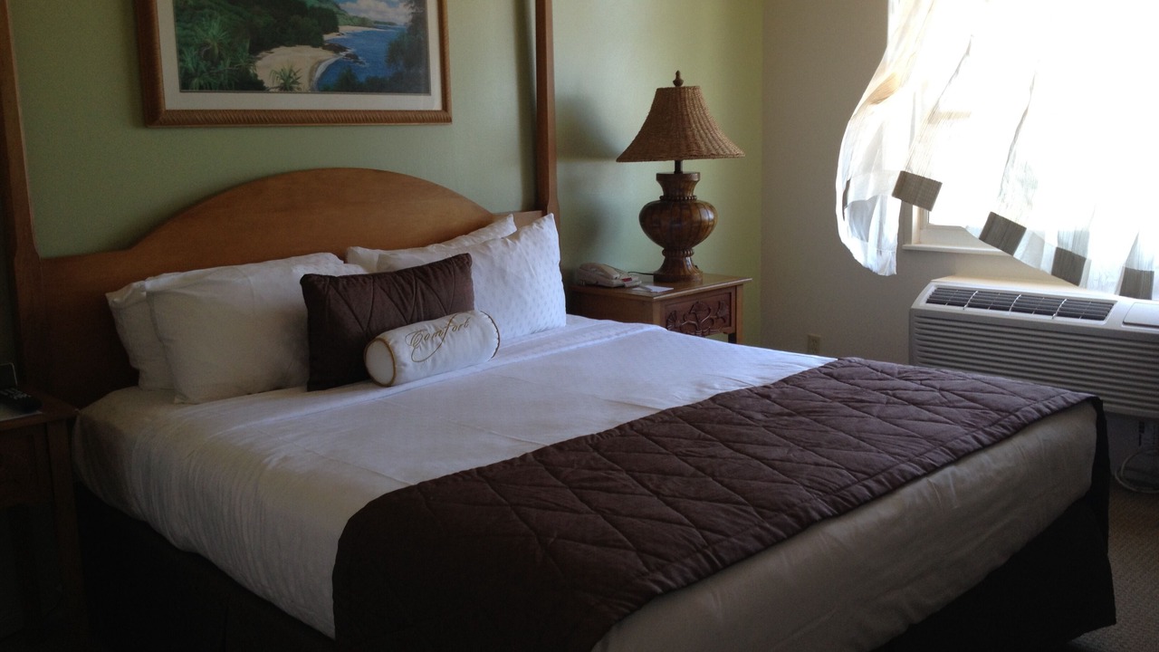 Photo of Bedroom in Poipu