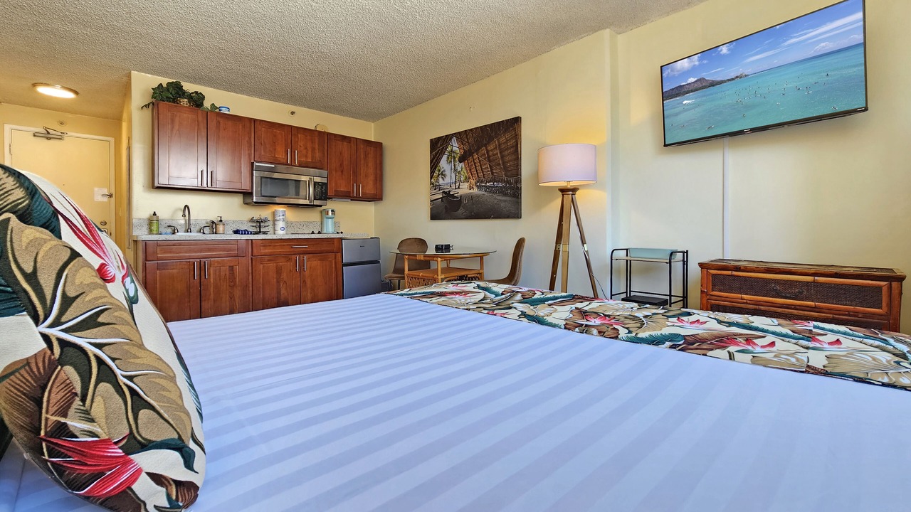 Photo of Bedroom in Waikiki