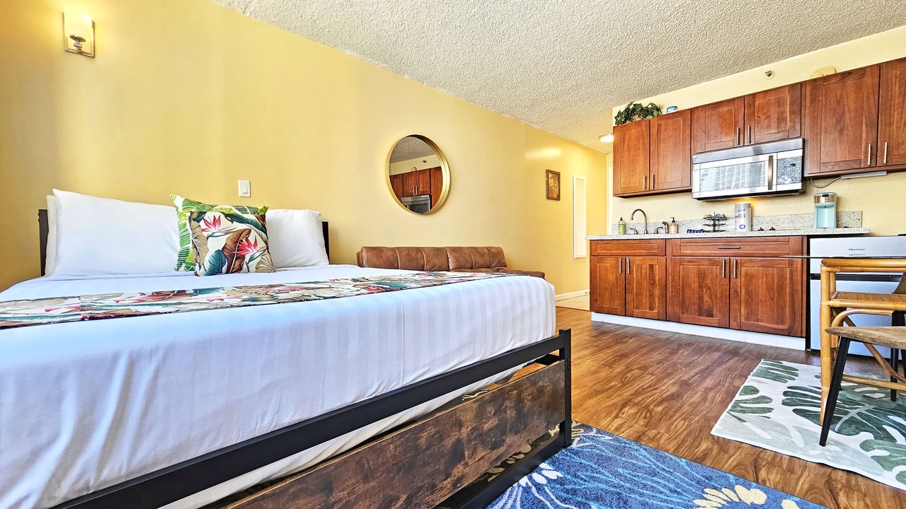 Photo of Bedroom in Waikiki