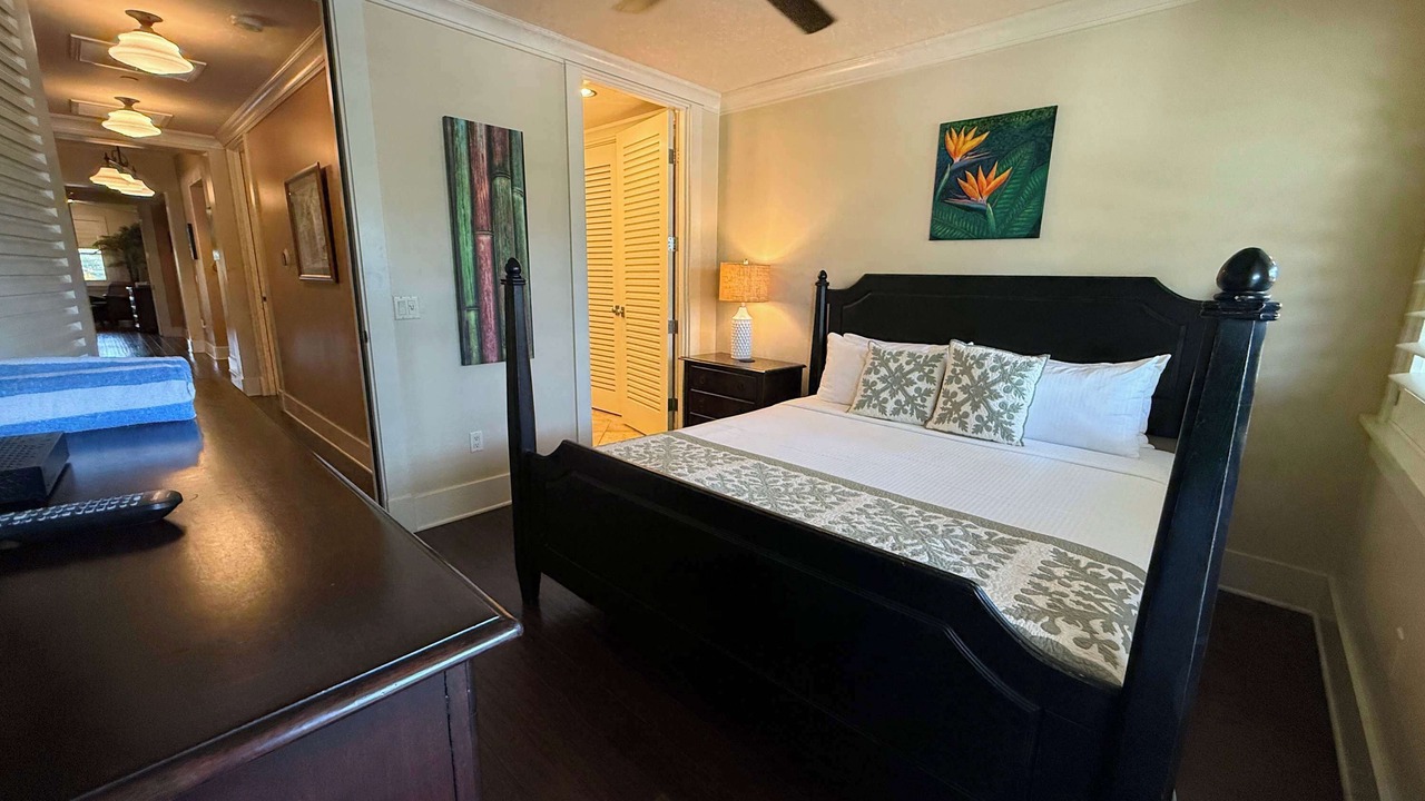 Photo of Bedroom in Poipu