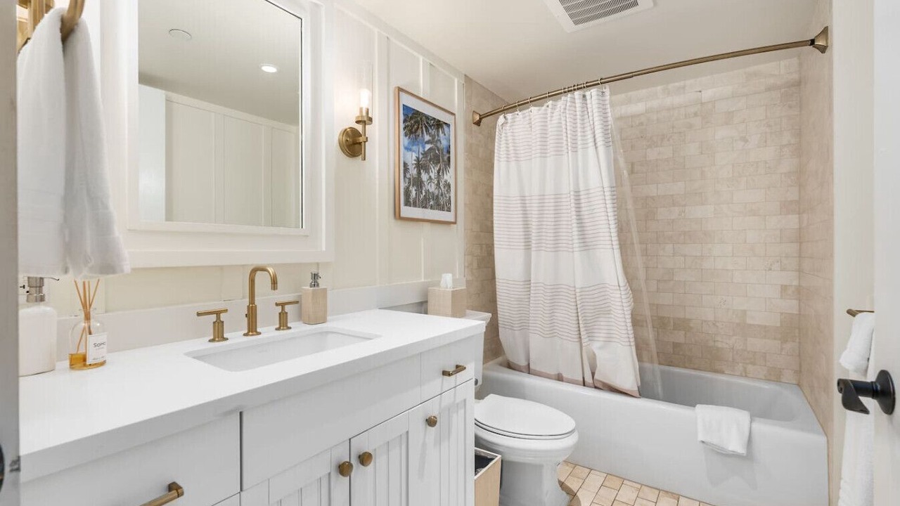 Photo of Bathroom in Kahuku