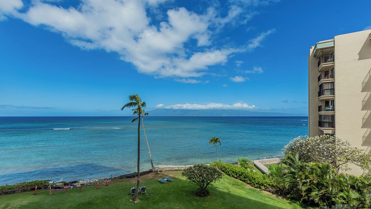 Photo of Others in Kahana