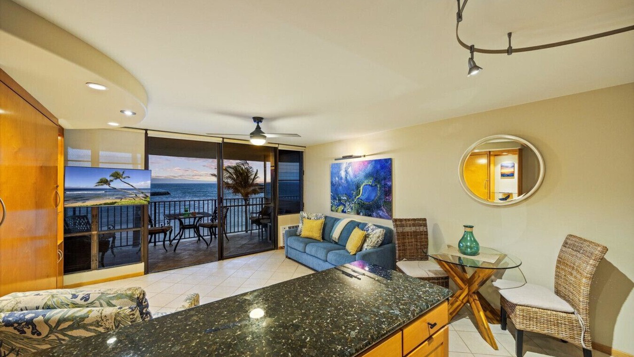 Photo of Livingroom in Maalaea