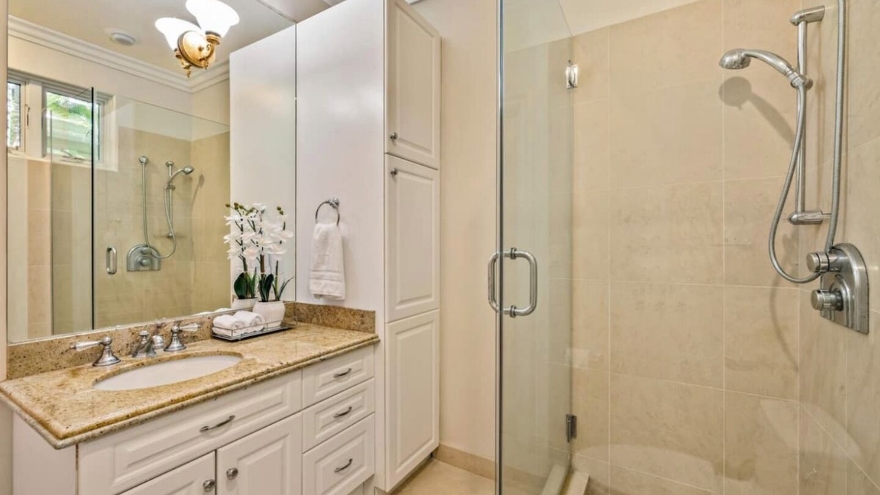 Photo of Bathroom in Kahala