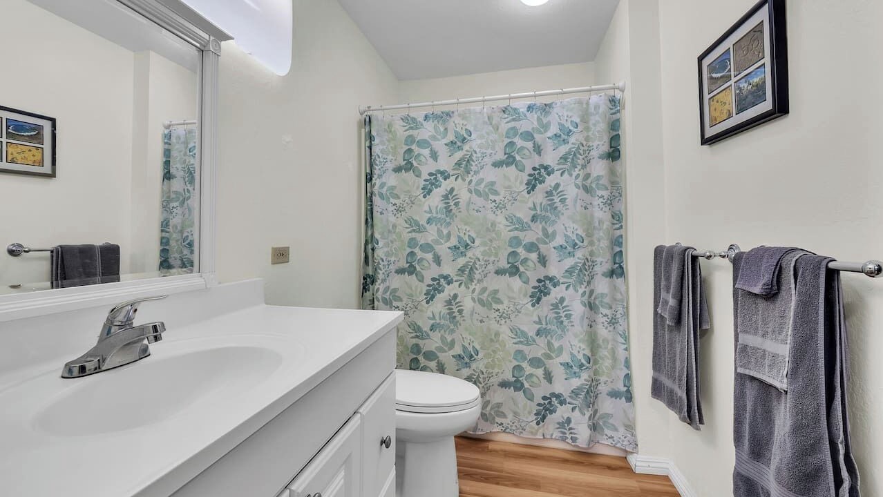 Photo of Bathroom in Punaluu