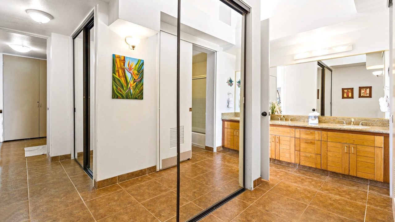 Photo of Bathroom in Kahana