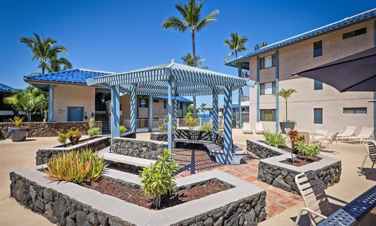 Photo of Patio Balcony in Historic Kailua Village