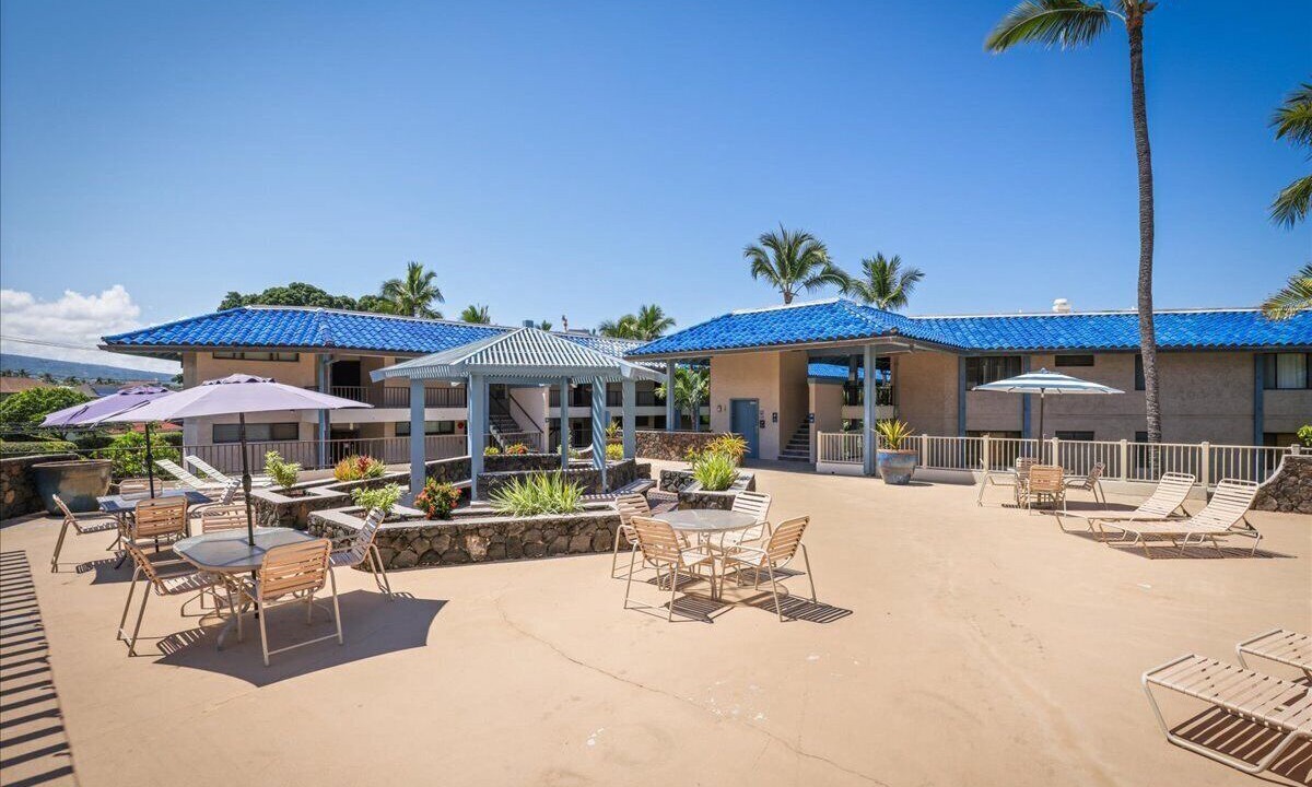 Photo of Others in Historic Kailua Village