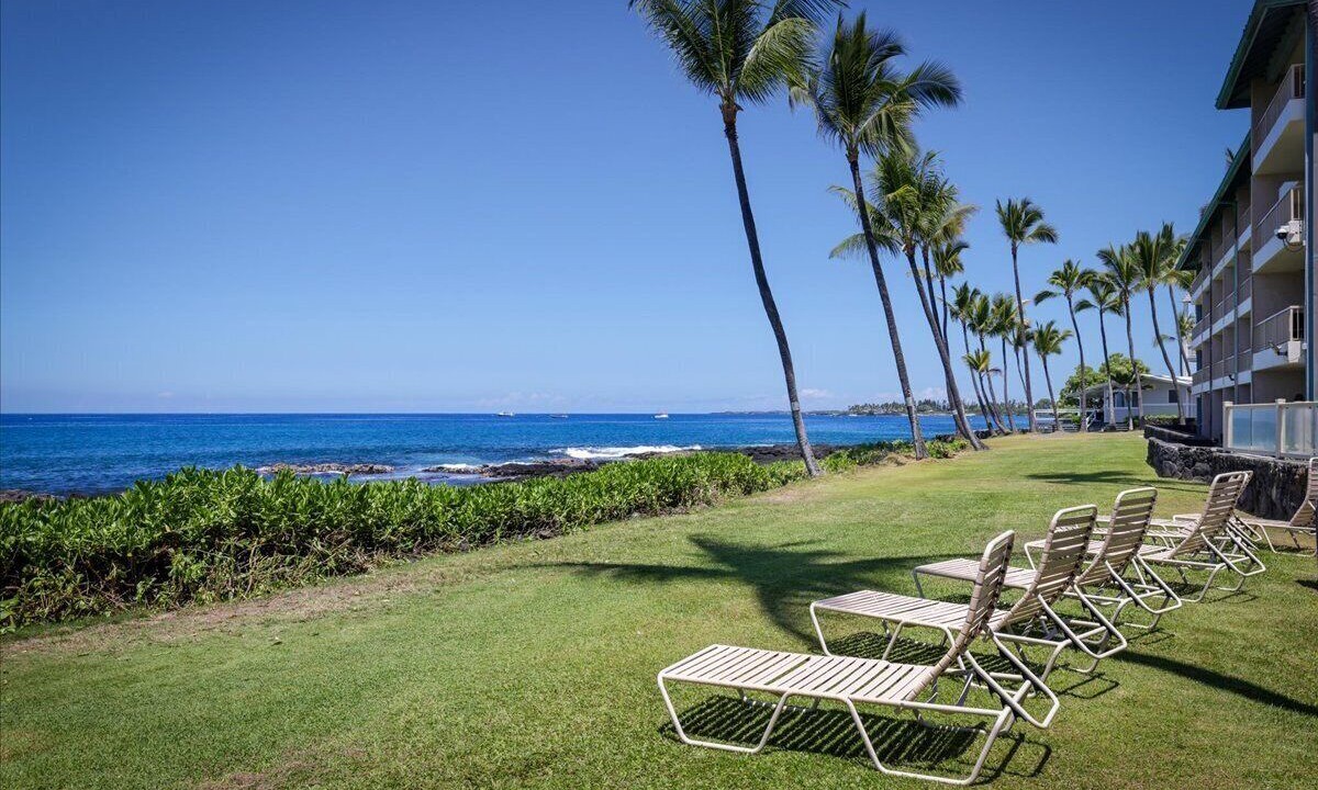 Photo of Others in Historic Kailua Village