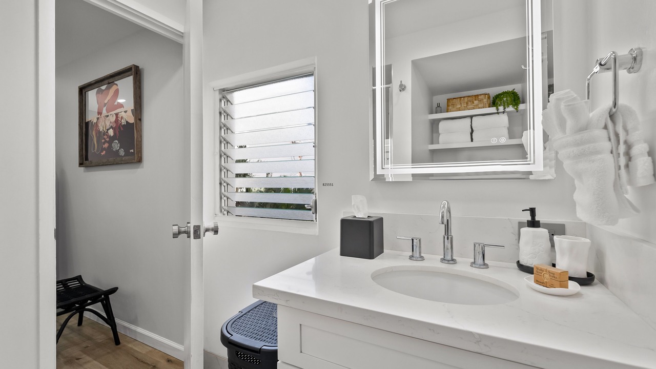 Photo of Bathroom in Waikiki