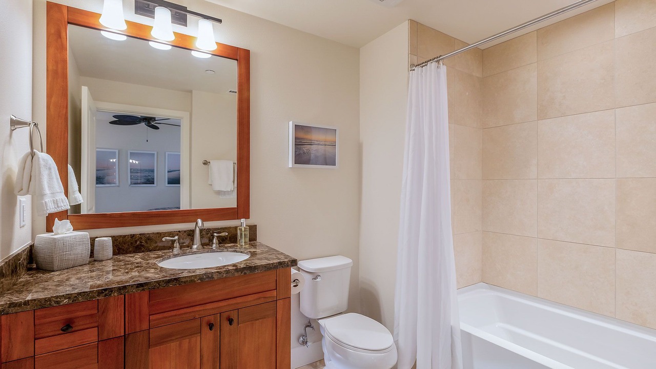 Photo of Bathroom in Poipu