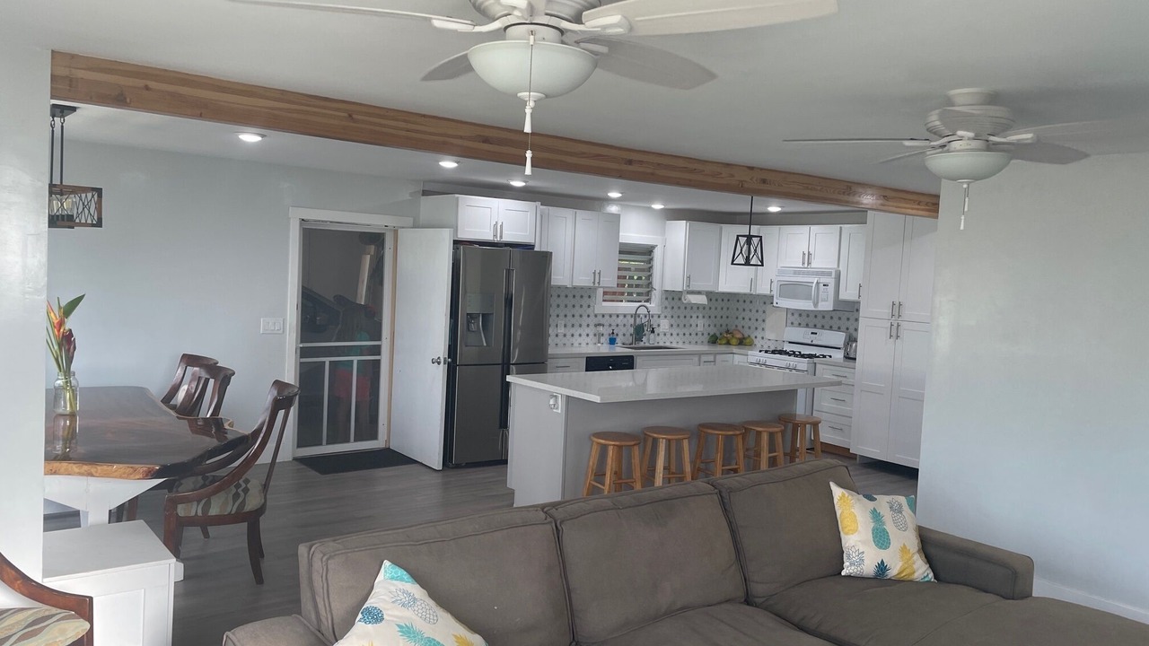 Photo of Livingroom in Laie