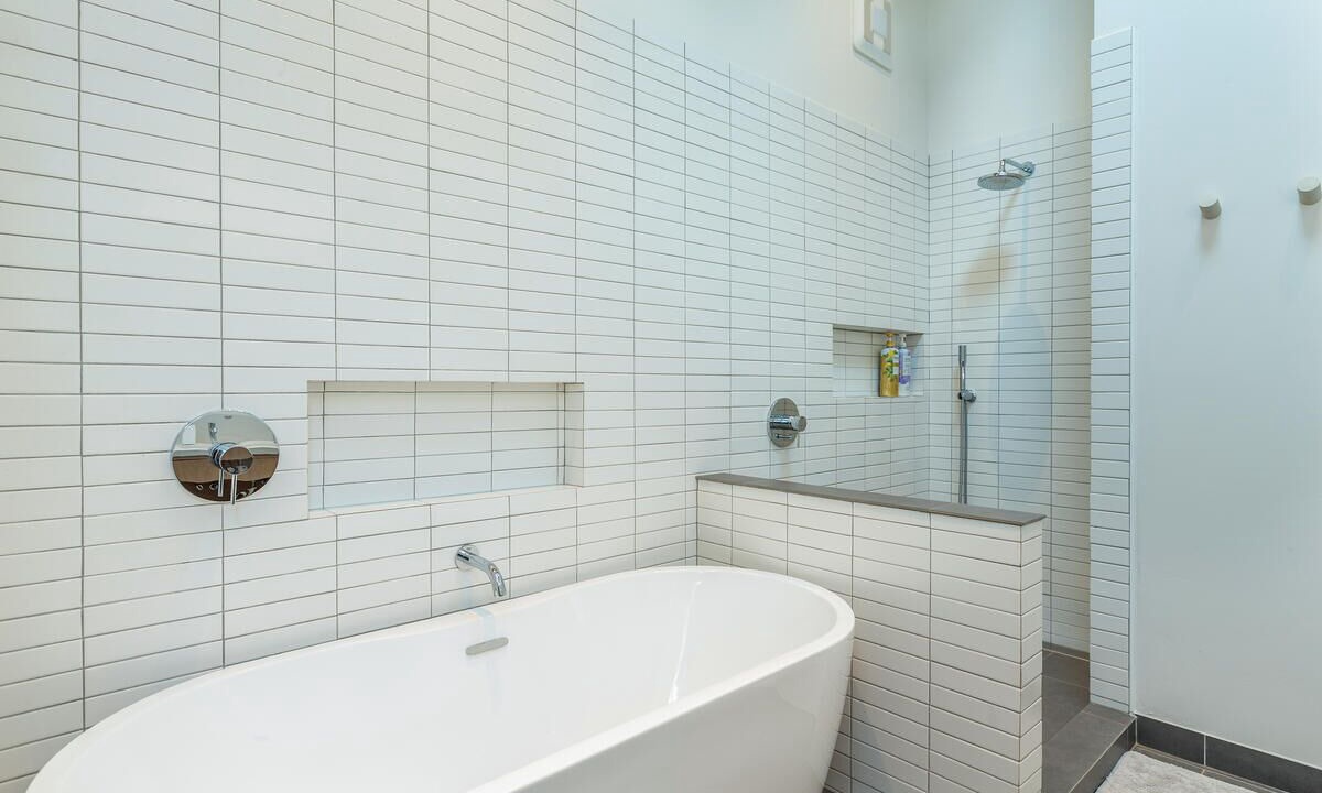 Photo of Bathroom in Wainiha