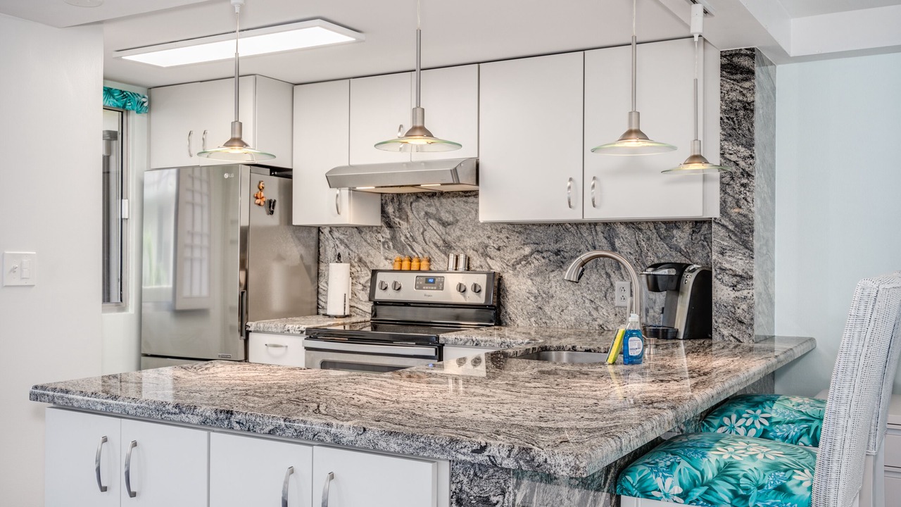 Photo of Kitchen in Diamond Head - Kapahulu - St. Louis