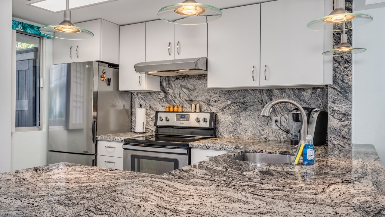 Photo of Kitchen in Diamond Head - Kapahulu - St. Louis