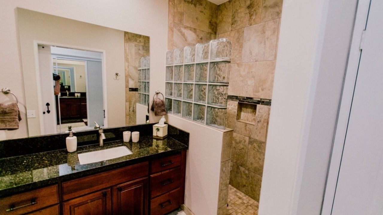 Photo of Bathroom in Poipu