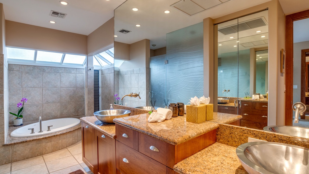 Photo of Bathroom in Montage Kapalua Bay