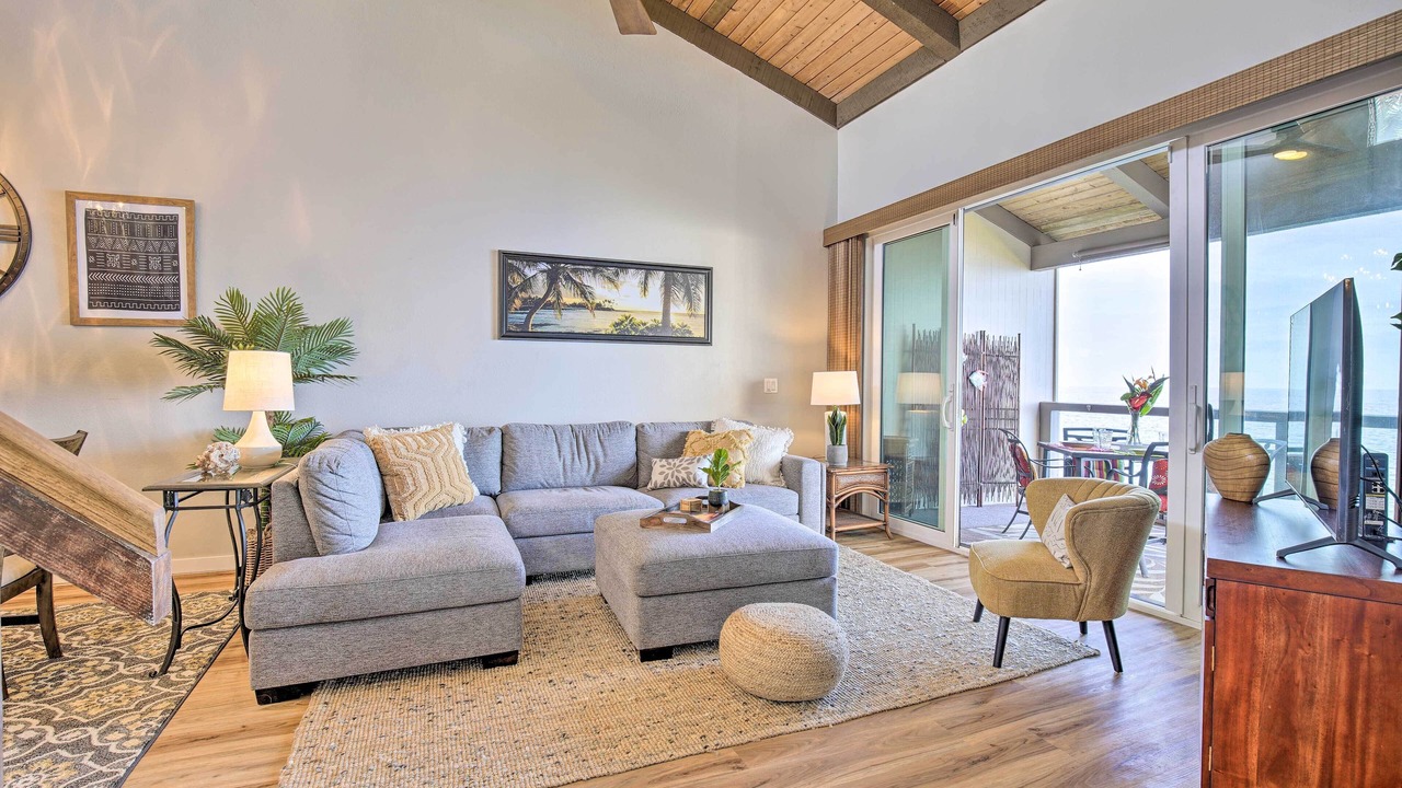 Photo of Livingroom in Kahaluu-Keauhou