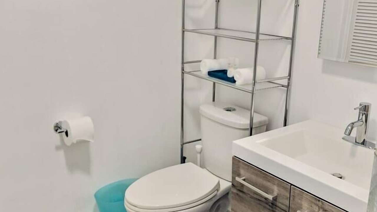 Photo of Bathroom in Kahaluu Bay
