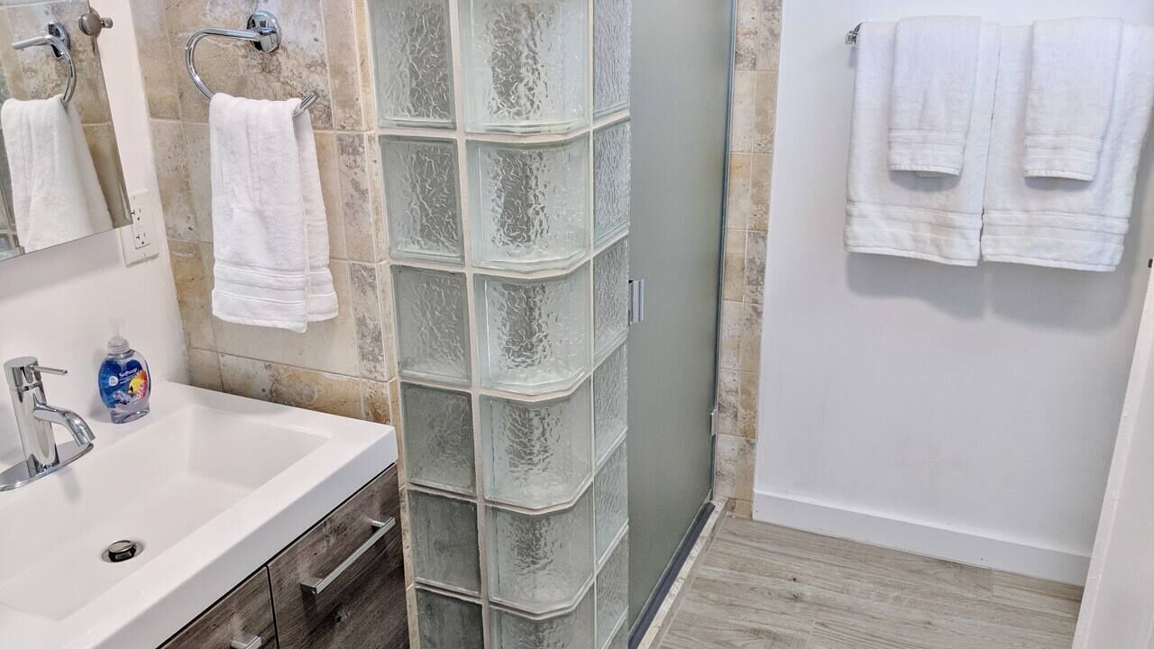 Photo of Bathroom in Kahaluu Bay