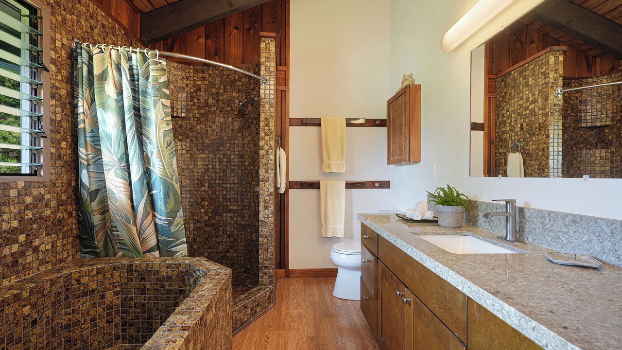 Photo of Bathroom in Wainiha