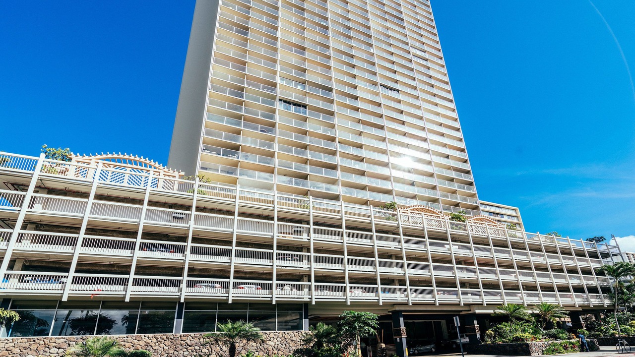 Photo of Others in McCully - Moiliili