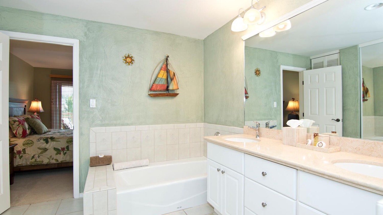 Photo of Bathroom in Waikoloa