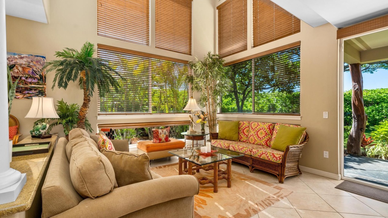 Photo of Livingroom in Waikoloa