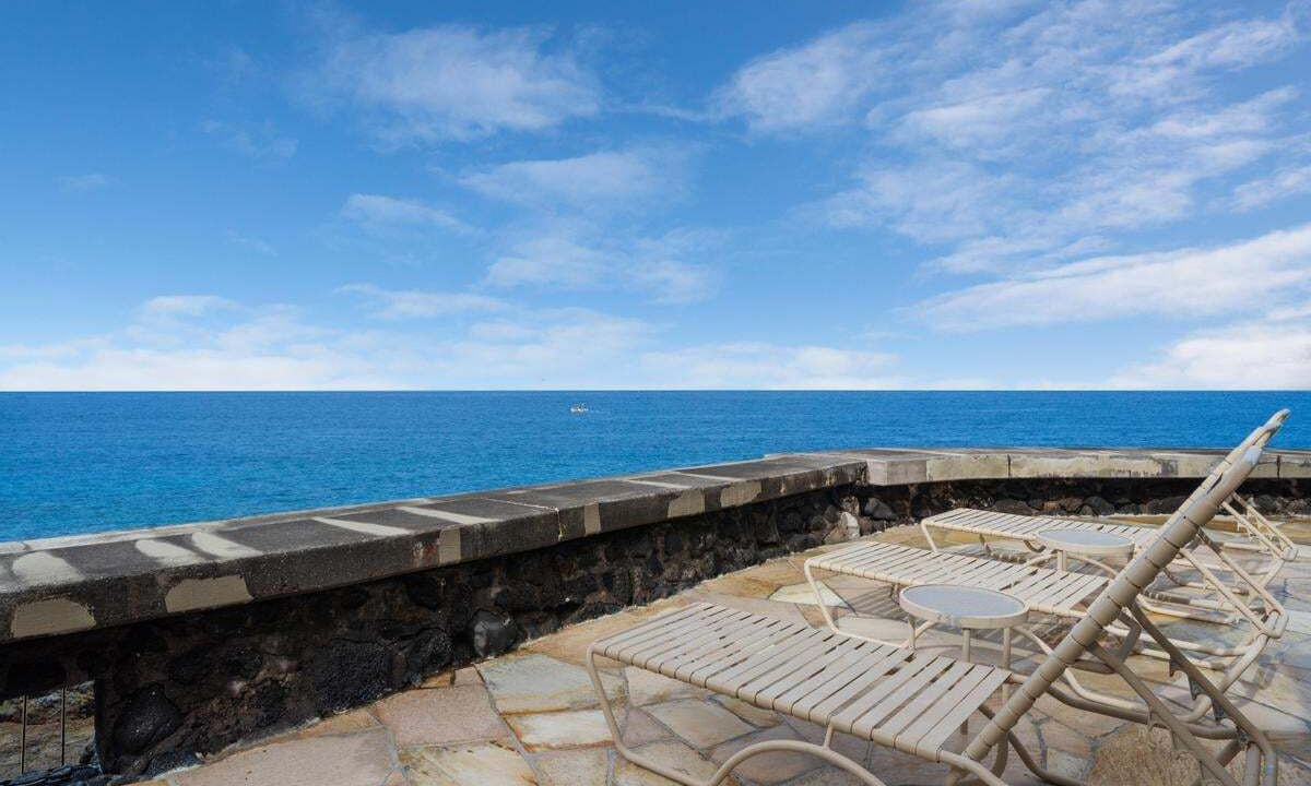 Photo of Patio Balcony in Historic Kailua Village