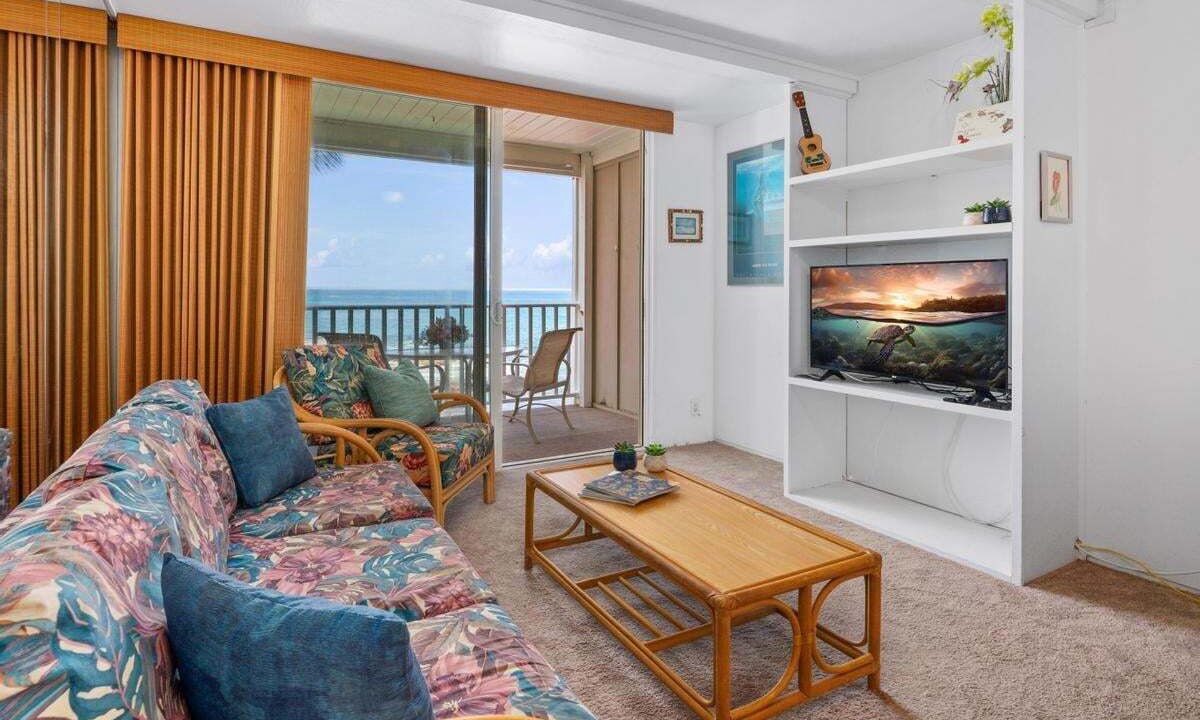 Photo of Livingroom in Historic Kailua Village