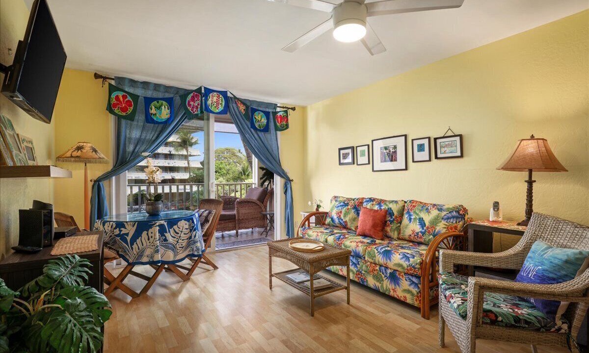 Photo of Livingroom in Historic Kailua Village