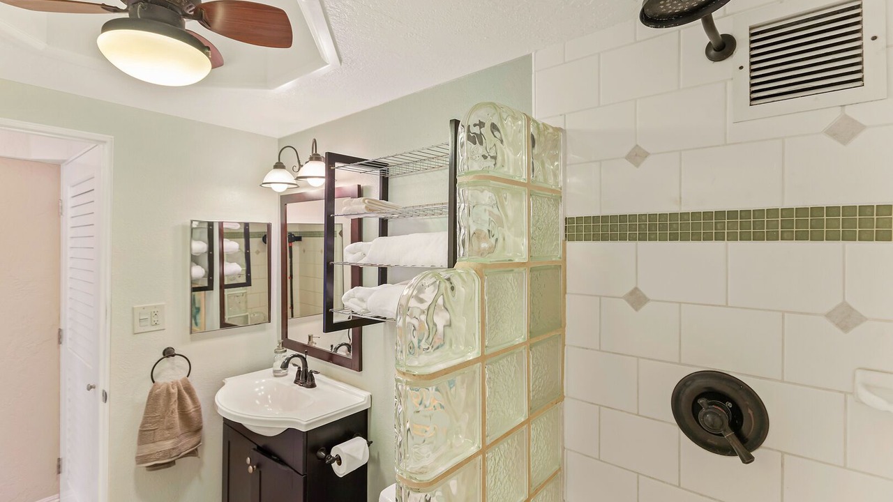Photo of Bathroom in Kihei