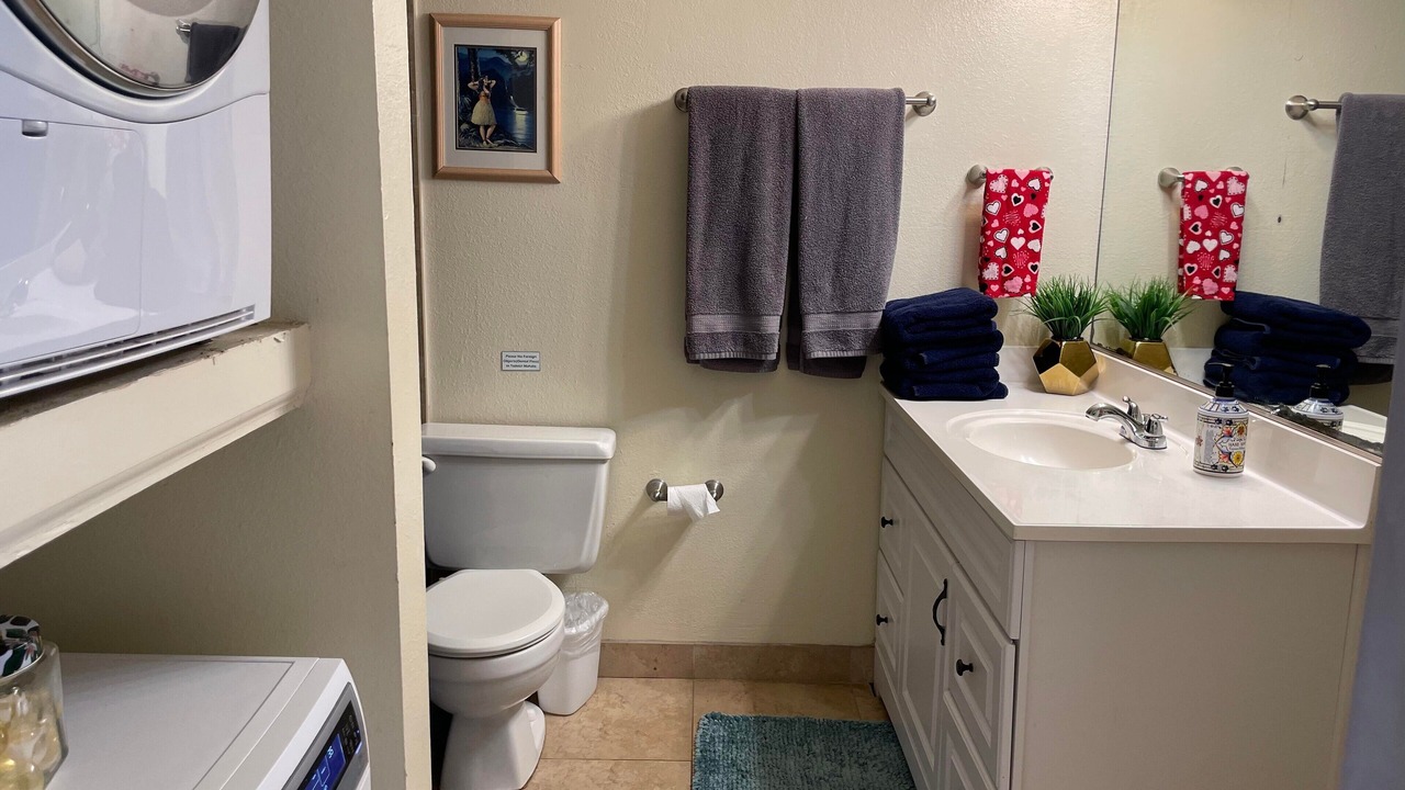 Photo of Bathroom in Nawiliwili