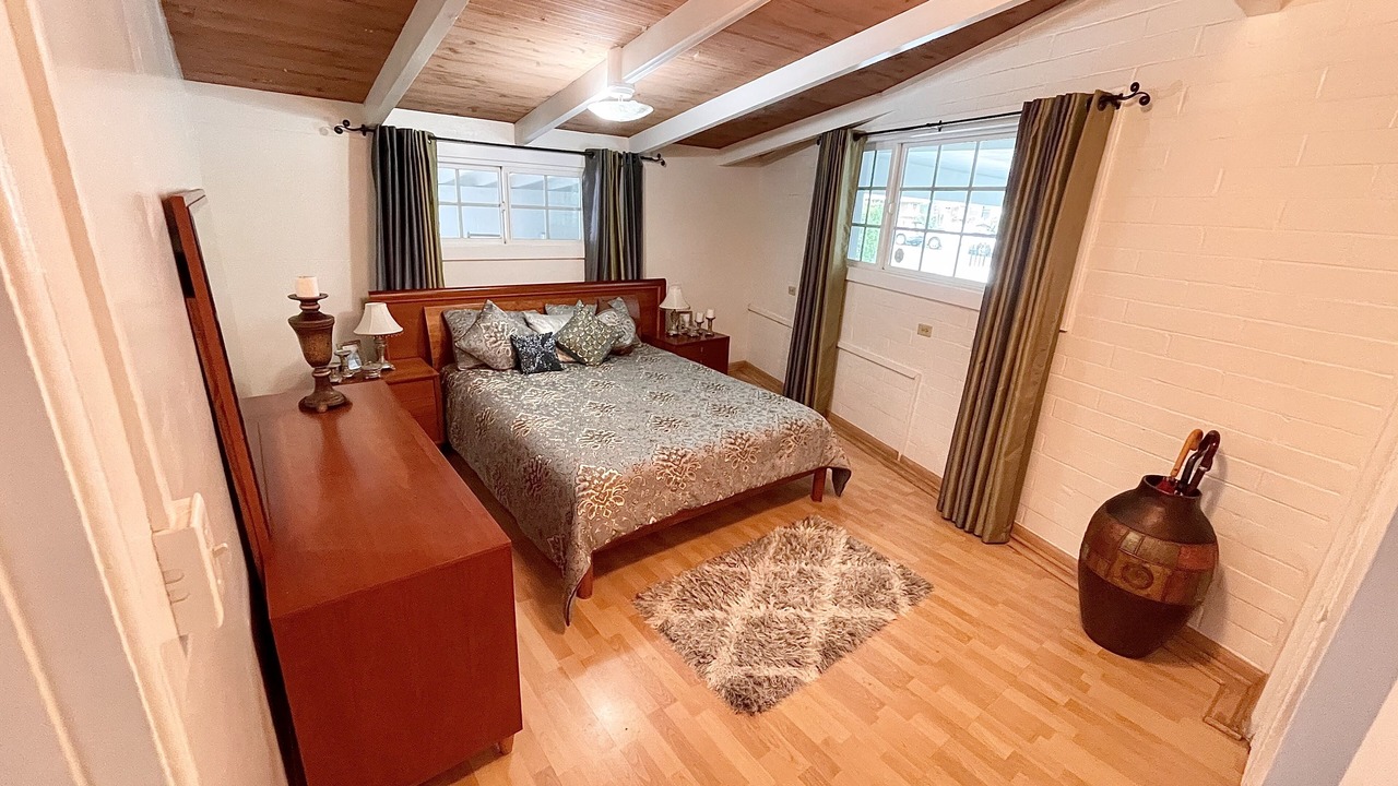 Photo of Bedroom in Manoa