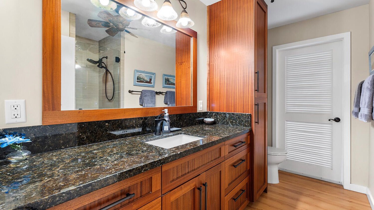 Photo of Bathroom in Kahaluu Bay