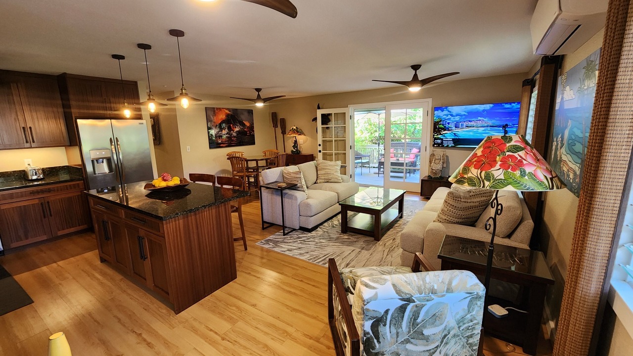 Photo of Livingroom in Kahaluu Bay