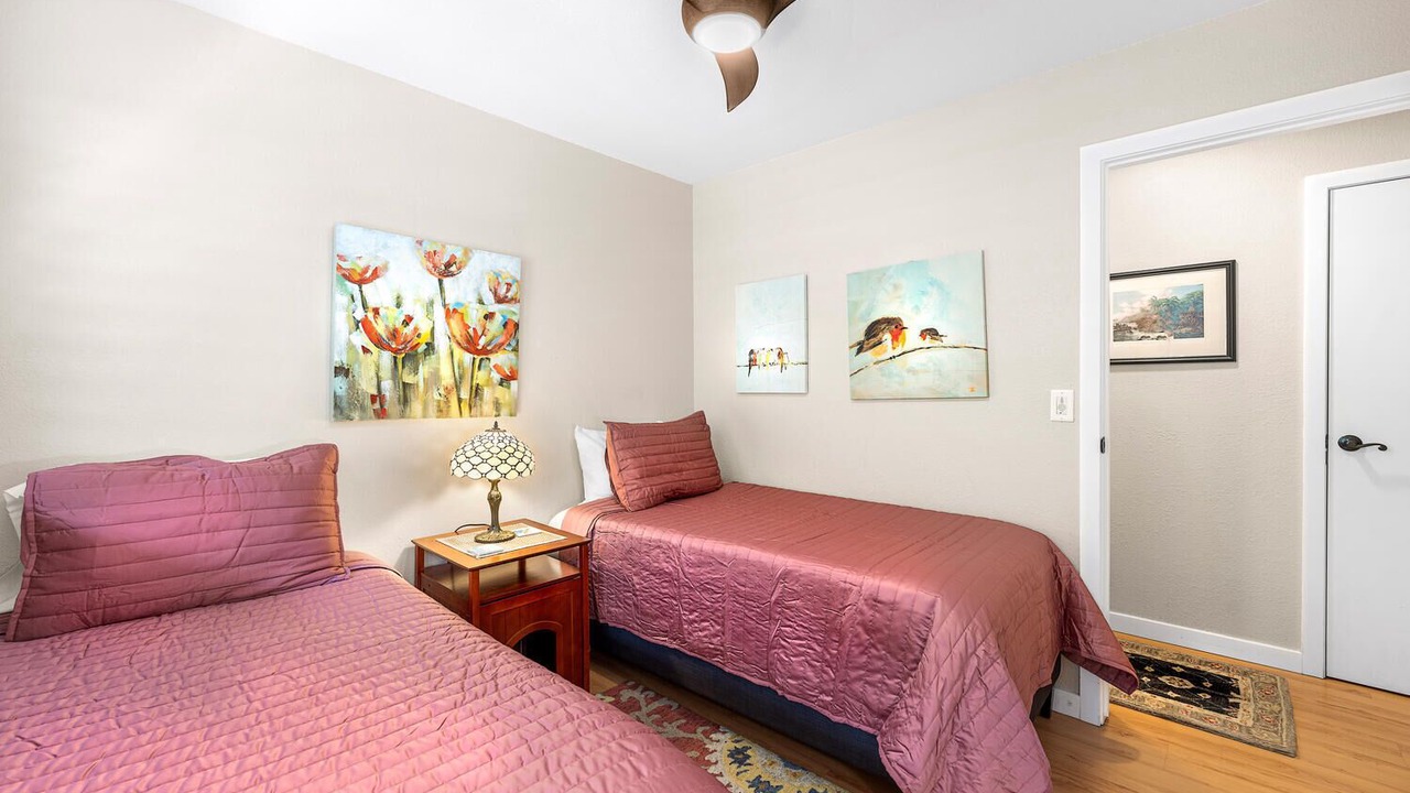 Photo of Bedroom in Kahaluu Bay