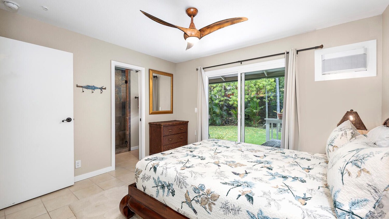 Photo of Bedroom in Kahaluu Bay