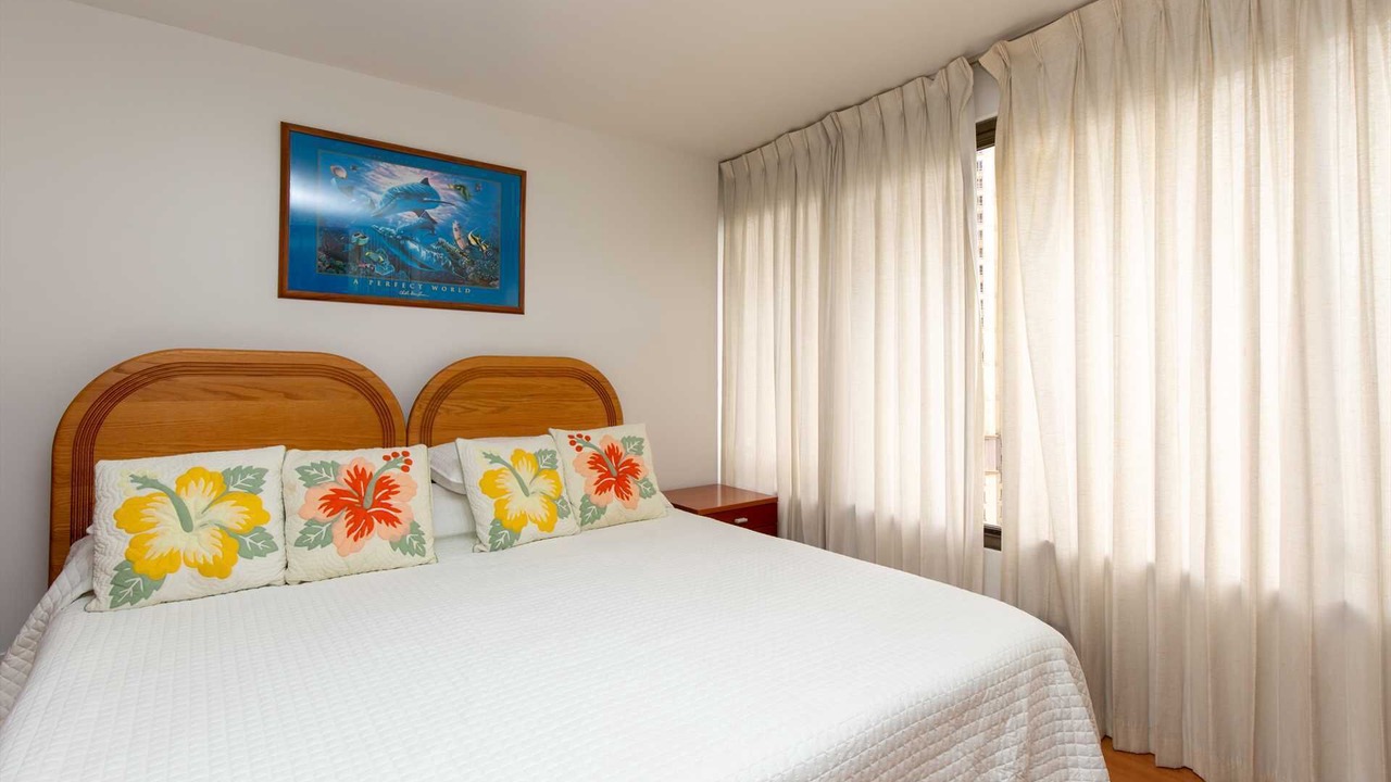 Photo of Bedroom in Waikiki