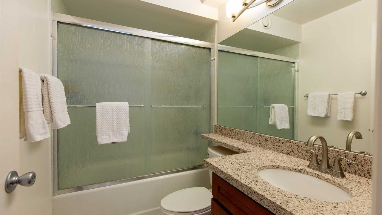 Photo of Bathroom in Waikiki