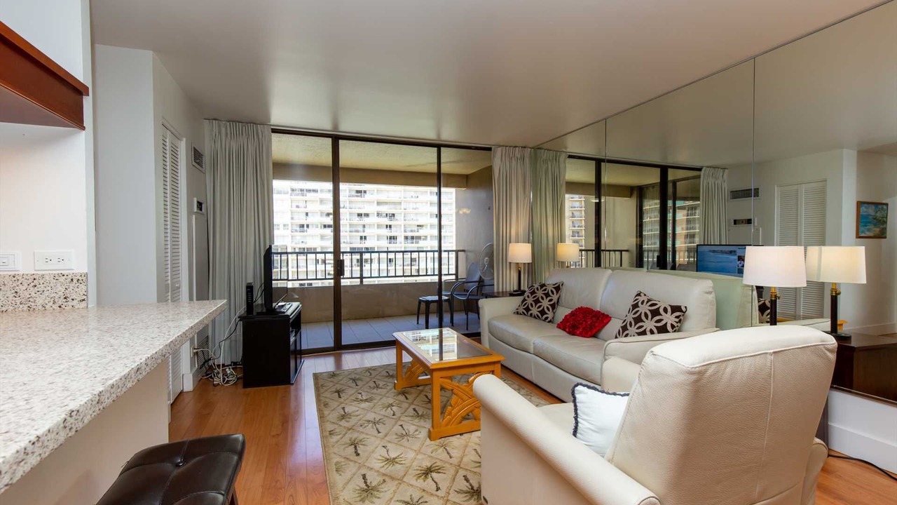 Photo of Livingroom in Waikiki