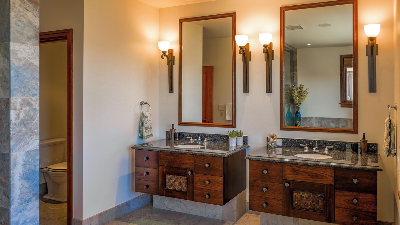 Photo of Bathroom in Waikoloa