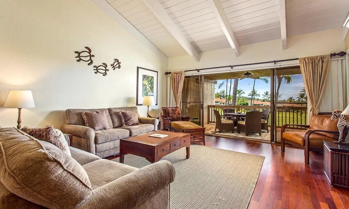 Photo of Livingroom in Kahaluu-Keauhou