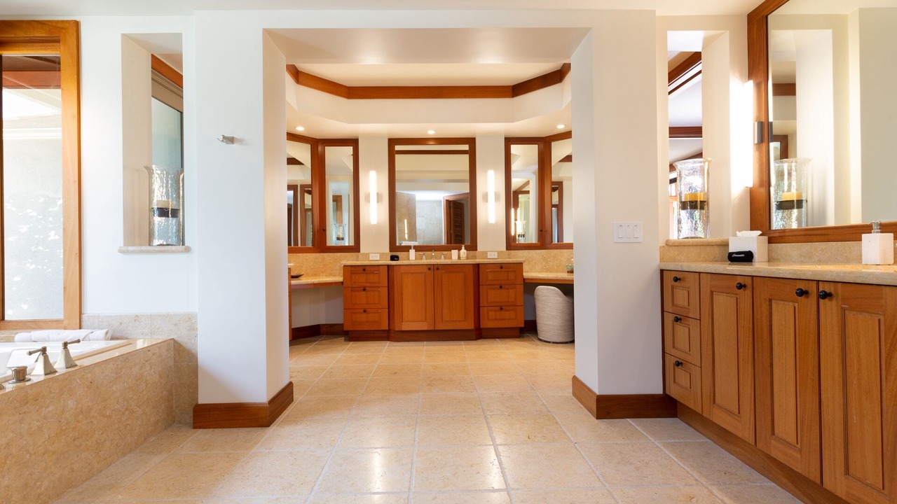 Photo of Bathroom in Kaupulehu
