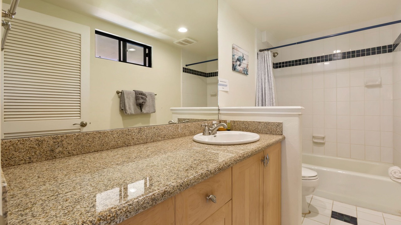 Photo of Bathroom in Kahana