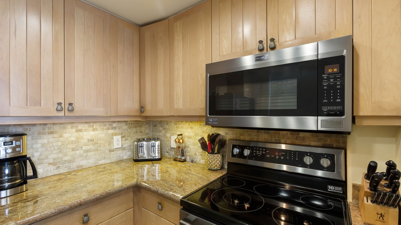 Photo of Kitchen in Kahana